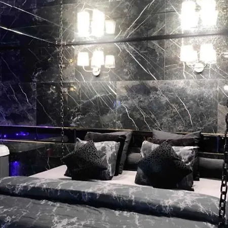 Blacksuite, Luxueuse Avec Jacuzzi Privatif Διαμέρισμα Μονπελιέ