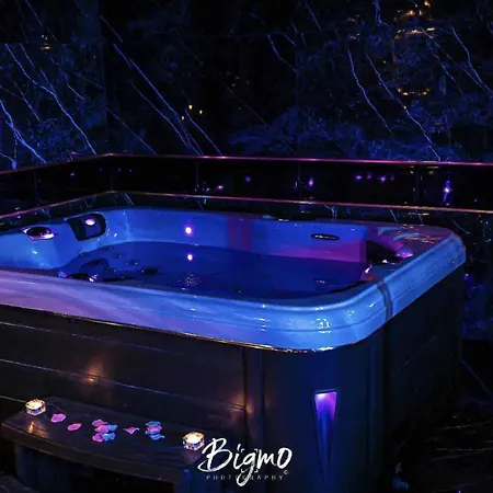 Blacksuite, Luxueuse Avec Jacuzzi Privatif