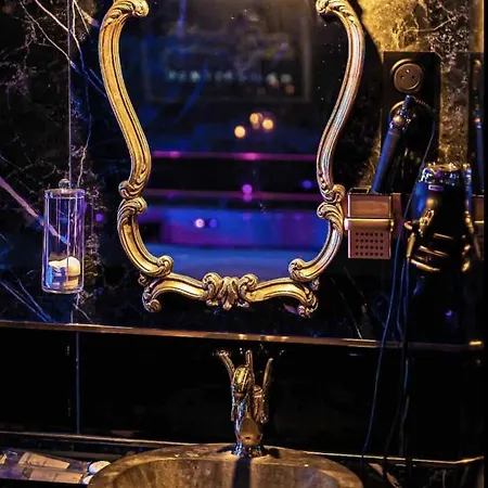 Blacksuite, Luxueuse Avec Jacuzzi Privatif * Montpellier